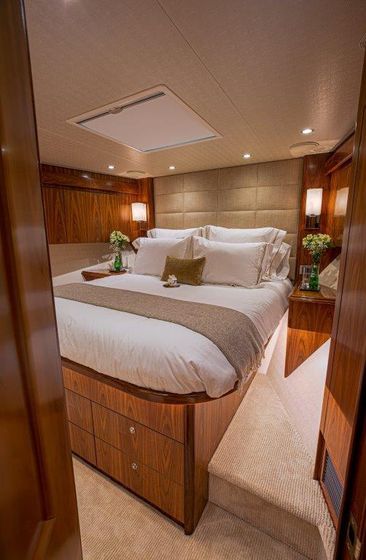 Speculator Yacht Photos Pics Viking 92 Speculator-Guest Stateroom